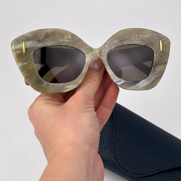 Loewe ANAGRAM LW40127I 60E Women NEW AUTHENTIC Sunglasses Green Brown Cat Eye - Picture 1 of 9